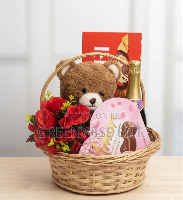 Sweetheart's Delight Gift Basket - Romantic & Thoughtful Gifts For Her