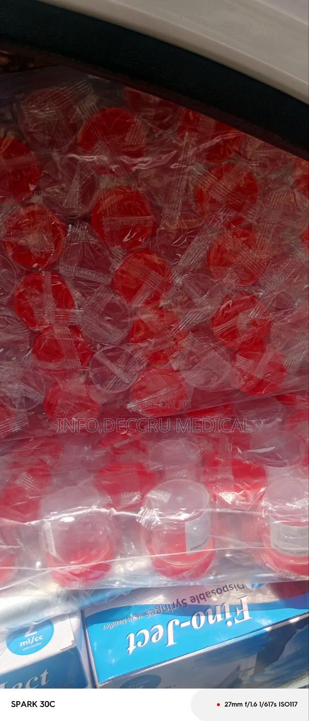 Urine Container 30ml · Photo 4
