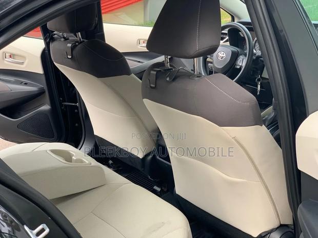 Toyota Corolla SE 2020 Black photo 8