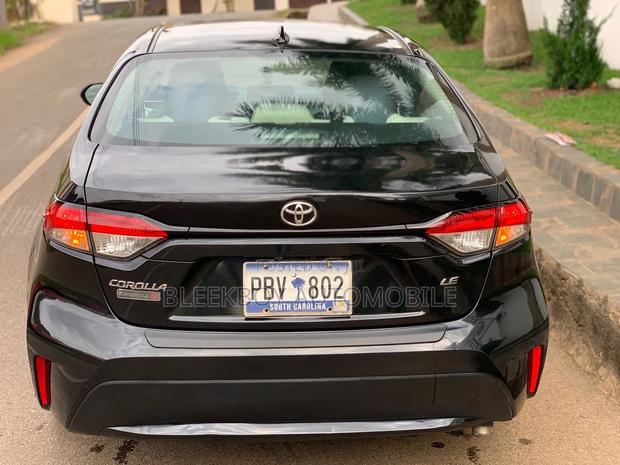 Toyota Corolla SE 2020 Black photo 4
