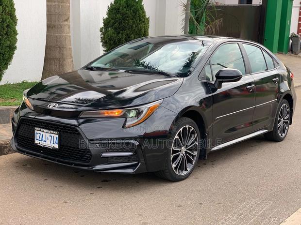 Toyota Corolla SE 2020 Black photo 3