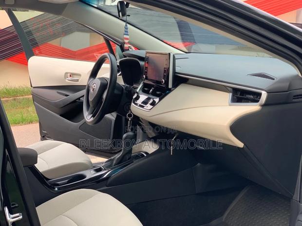 Toyota Corolla SE 2020 Black photo 9