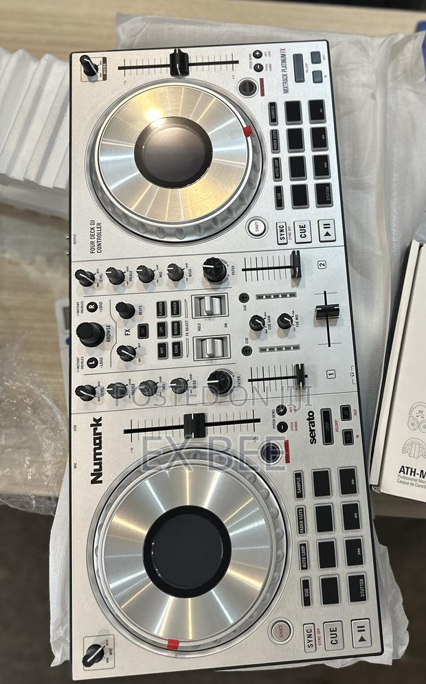 Numark Mixtrack Platinum Fx 4-Deck Serato Dj Controller* Silver* · Photo 4
