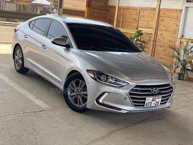 Hundai Elantra for Rent · Photo 2