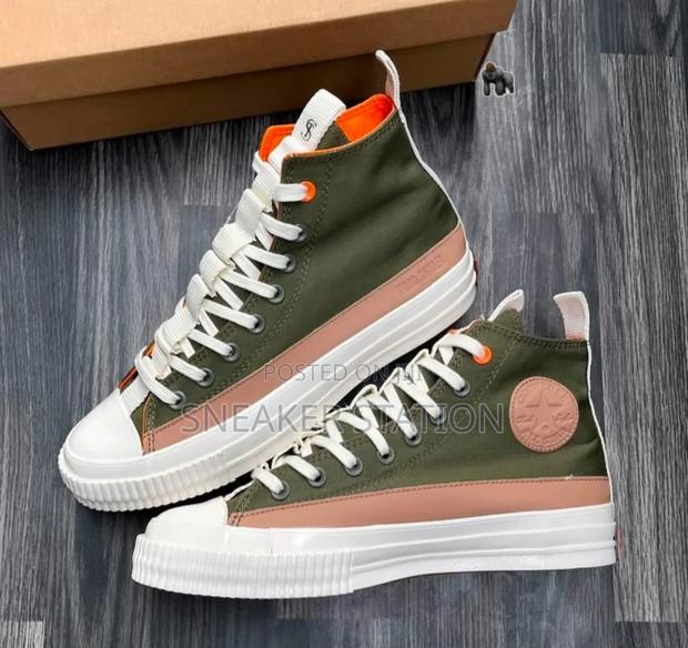 Original Converse High Tops Sneaker · Photo 4