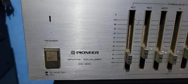 Pioneer Sg-300 Silver 7 Band Graphic Equalizer · Photo 4