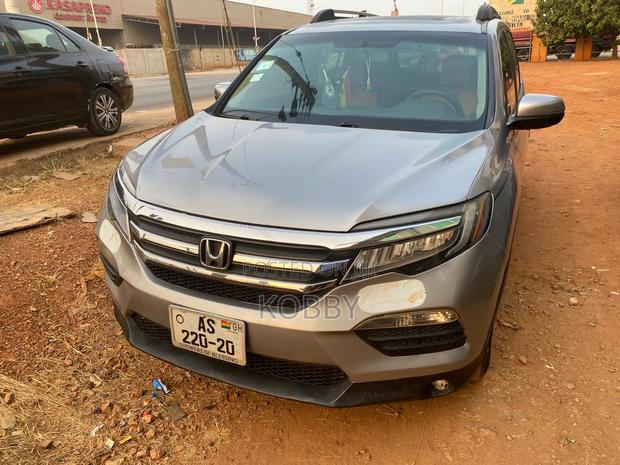 Honda Pilot Touring 4dr SUV (3.5L 6cyl 9A) 2016 Gray
