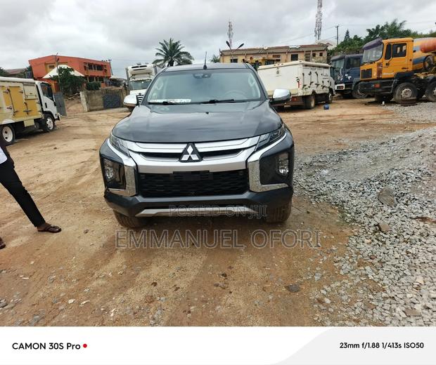 Mitsubishi L200 Double Cab 2.4 154hp 4WD 2018 Black