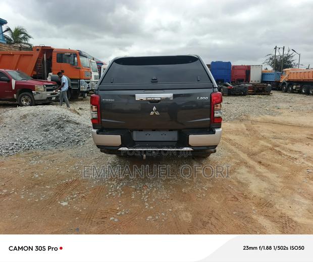 Mitsubishi L200 Double Cab 2.4 154hp 4WD 2018 Black