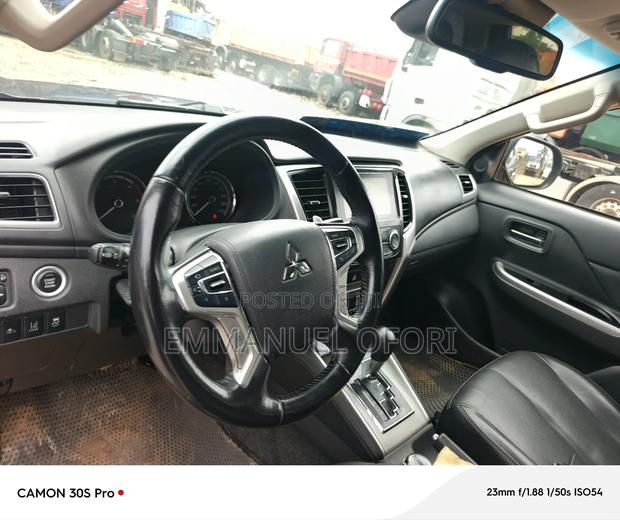 Mitsubishi L200 Double Cab 2.4 154hp 4WD 2018 Black