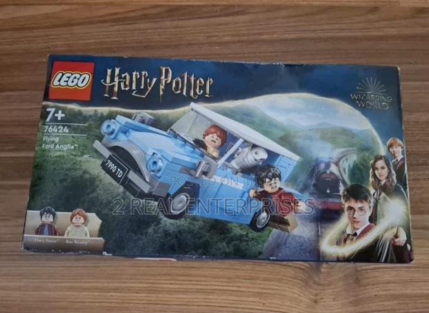 Lego Harry Potter Flying Ford Anglia (Set 76424) Gift Box