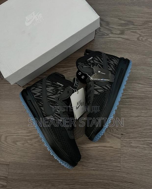 Nike Lunar Force Black High · Photo 3