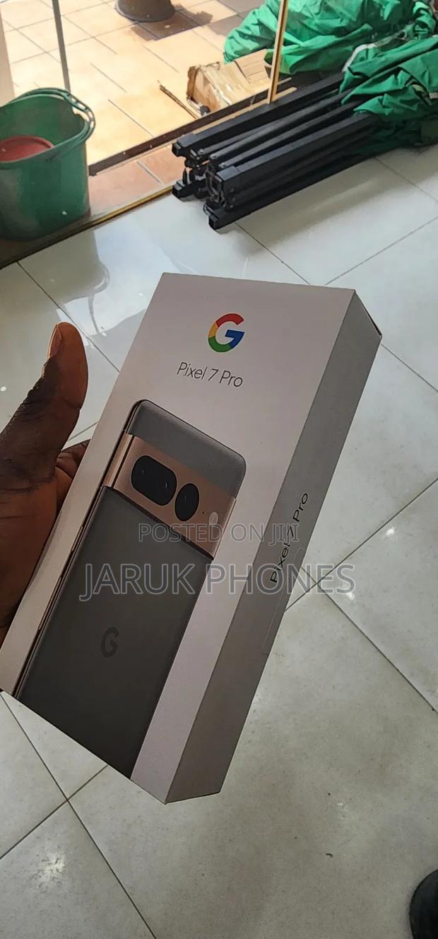 New Google Pixel 7 Pro 128 GB Gold photo 2