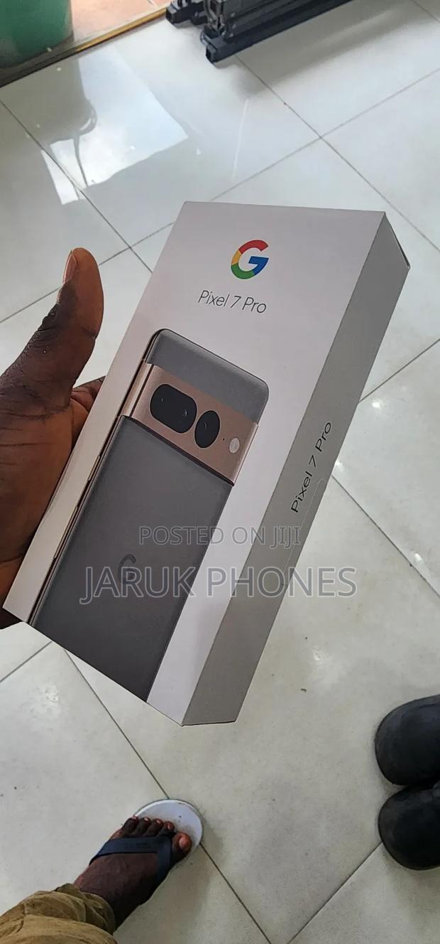 New Google Pixel 7 Pro 128 GB Gold photo 3