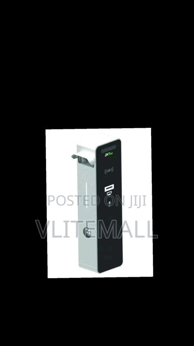 Zkteco Tmb02 Parking Ticket Dispenser · Photo 3