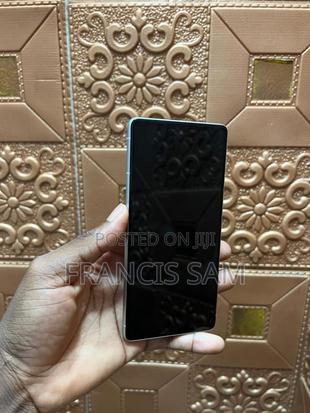 Google Pixel 7 128 GB Silver · Photo 4