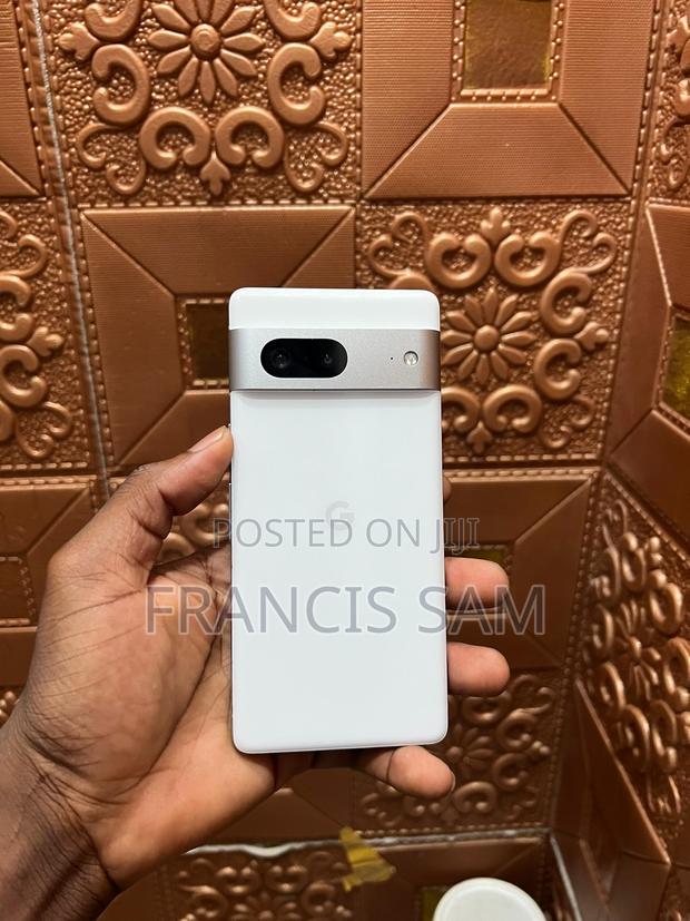 Google Pixel 7 128 GB Silver · Photo 1