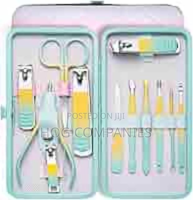 Professional Pedicure and Manucure Set