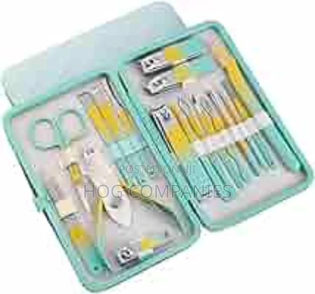 Professional Pedicure and Manucure Set photo 2