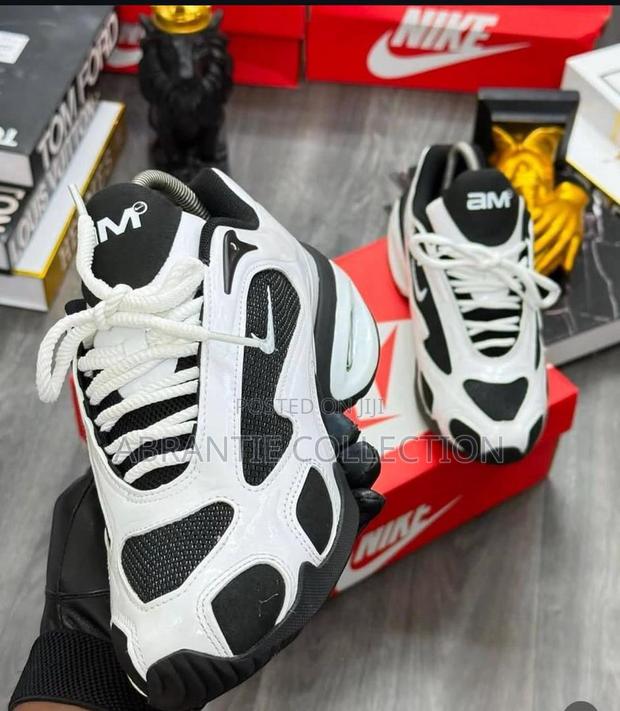 Authentic Airmax Muse White/Black · Photo 4