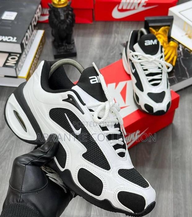 Authentic Airmax Muse White/Black · Photo 3