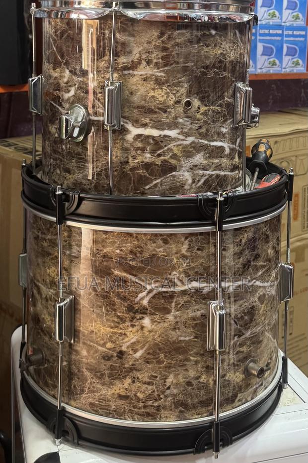 5-Piece Drum Set Yamaha · Photo 3