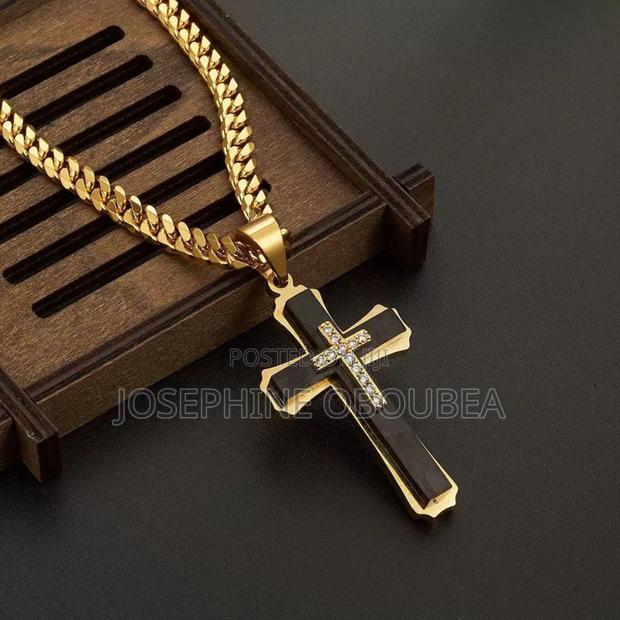 Cubber Cross Necklace for Men photo 2