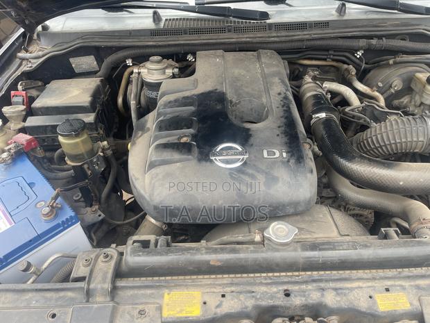 Nissan Navara 2016 Blue