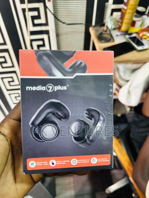 Media 7 Plus Earphones