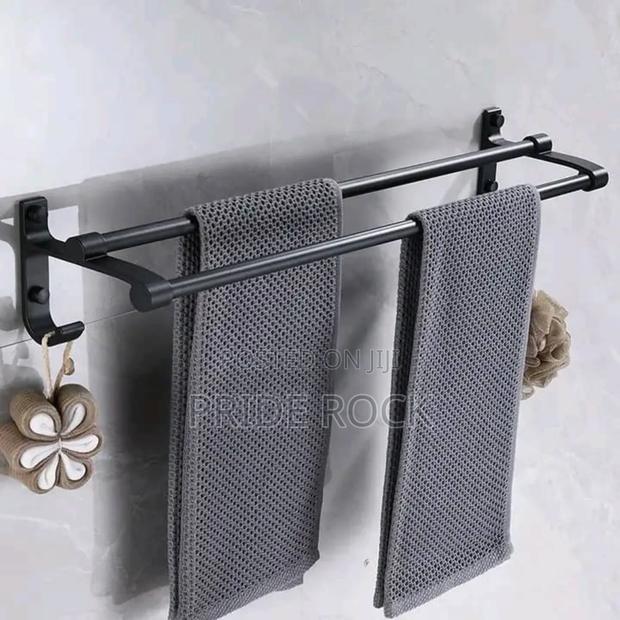 Double Towel Bar With Sponge Hook, Black Matt · Photo 3