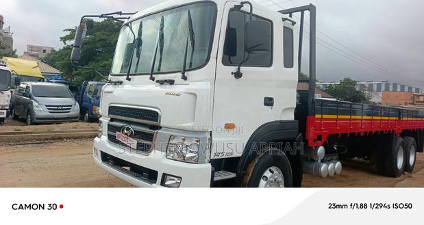Hyundai 14.5 Tons photo 2