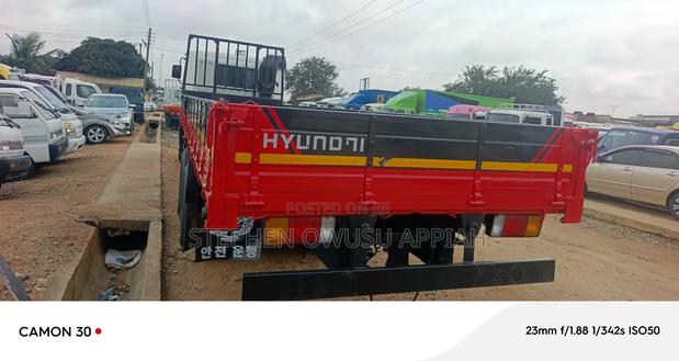 Hyundai 14.5 Tons photo 4