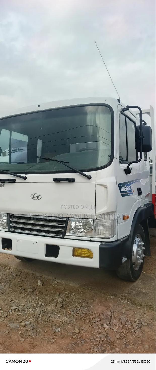 Hyundai 5 Tons Duoble Axle photo 2