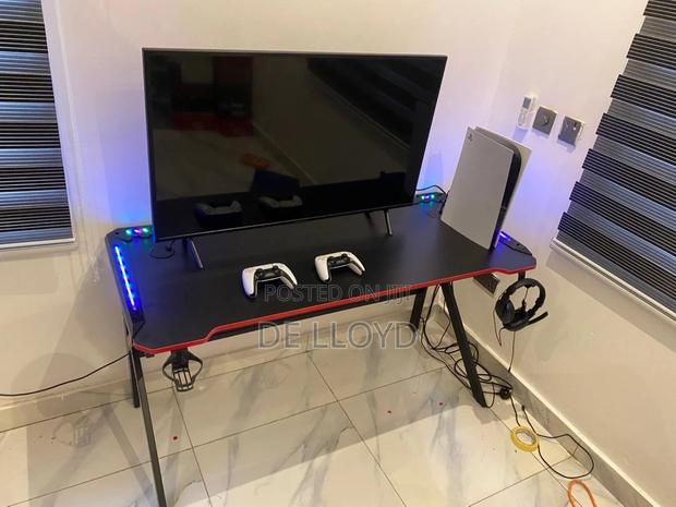 K Shape RGB Game Table