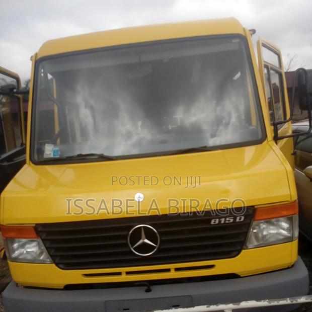 Mercedes-Benz T2 2009 Yellow