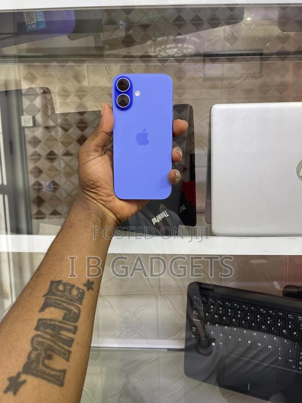Apple iPhone 16 128 GB Blue · Photo 2