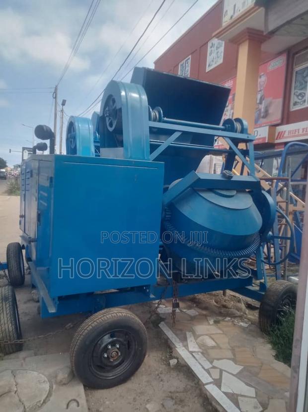 Brand New Concrete Mixer Field Marshal photo 3