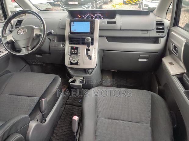 Toyota Voxy 2012 Black