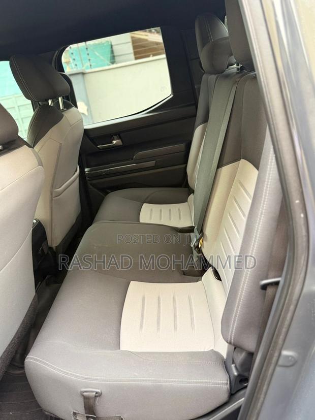 Toyota Tacoma 2024 Gray