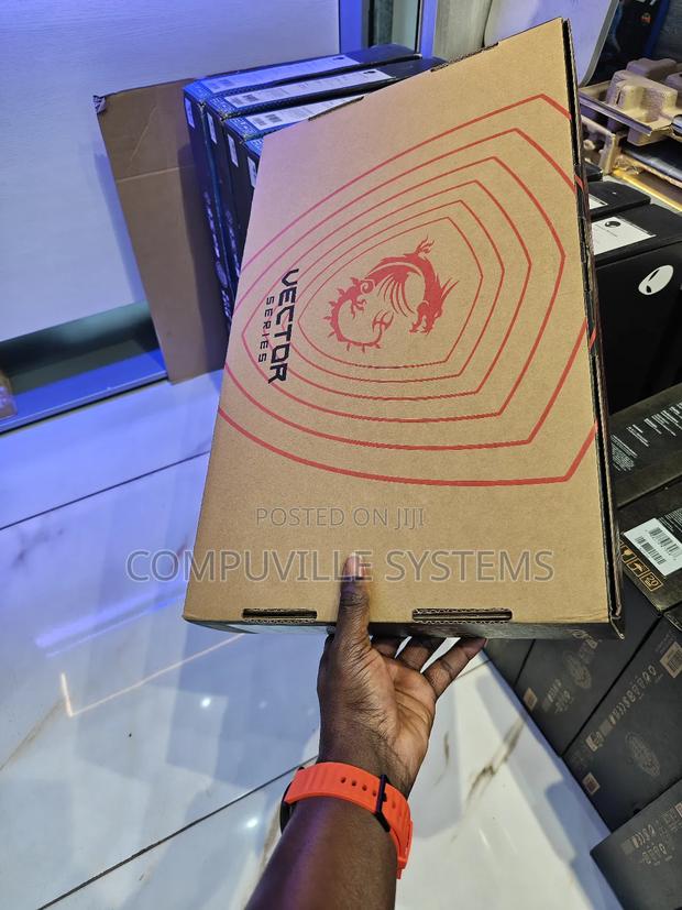 New Laptop MSI Vector 16 HX AI A2XWIG 32GB Intel Core Ultra 9 SSD 1T · Photo 2