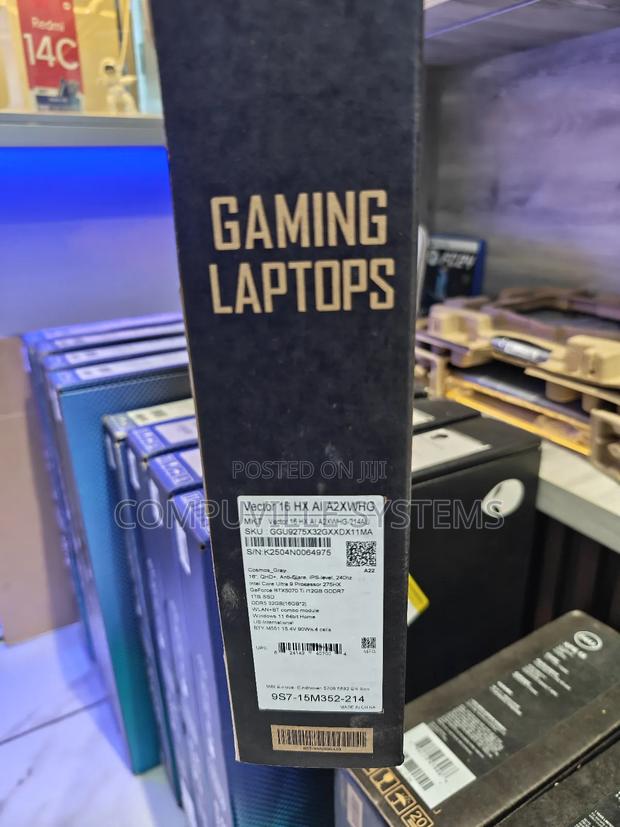 New Laptop MSI Vector 16 HX AI A2XWIG 32GB Intel Core Ultra 9 SSD 1T · Photo 4