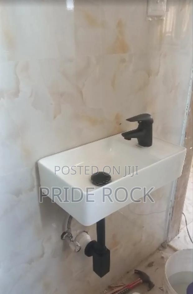 Black Metal Bottle Trap for Wash Hand Basin photo 2