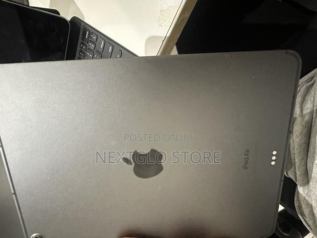 Apple iPad Air 64 GB Gray photo 2