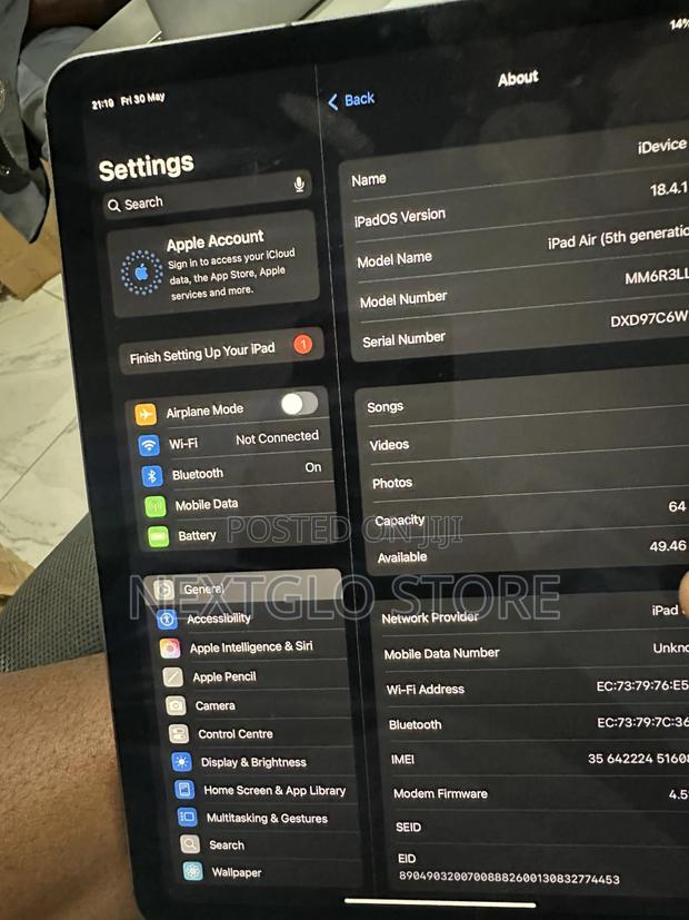 Apple iPad Air 64 GB Gray
