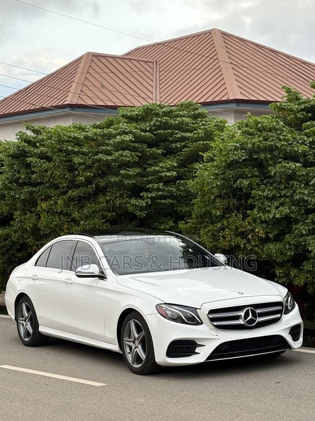 Mercedes-Benz E300 4Matic AWD Sedan (2.0L 4cyl 9A) 2017 White