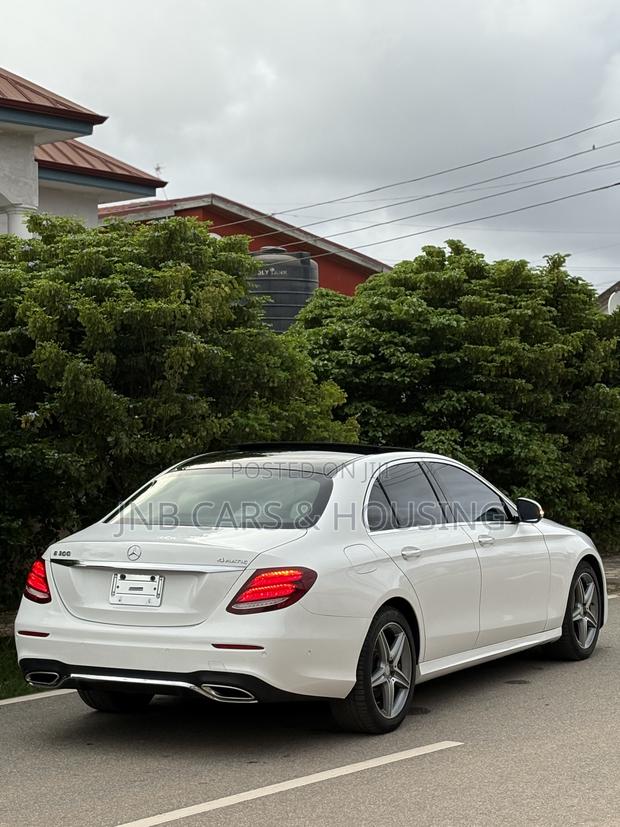 Mercedes-Benz E300 4Matic AWD Sedan (2.0L 4cyl 9A) 2017 White