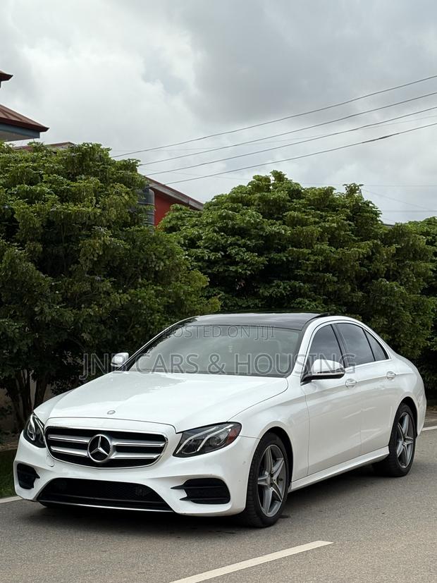 Mercedes-Benz E300 4Matic AWD Sedan (2.0L 4cyl 9A) 2017 White