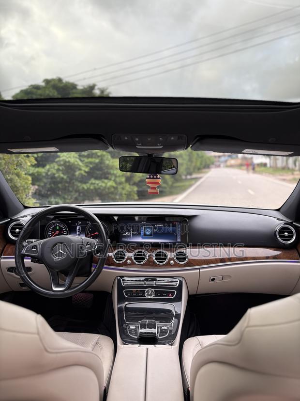 Mercedes-Benz E300 4Matic AWD Sedan (2.0L 4cyl 9A) 2017 White