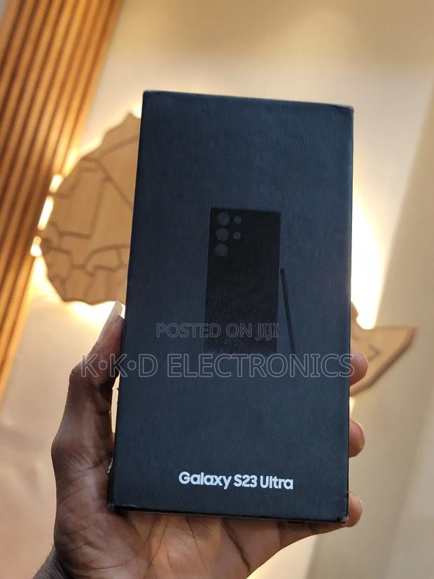 New Samsung Galaxy S23 Ultra 256 GB Black photo 2