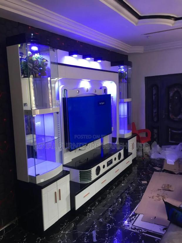 Black and White Foreign Executive Tv Unit Stand · Photo 3